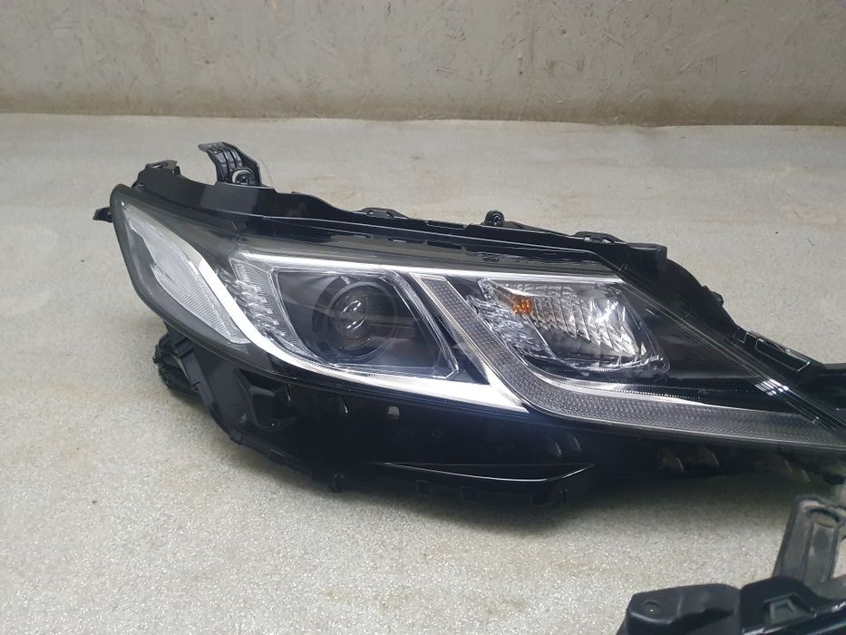 Фари toyota camry 2018-2024 розборка