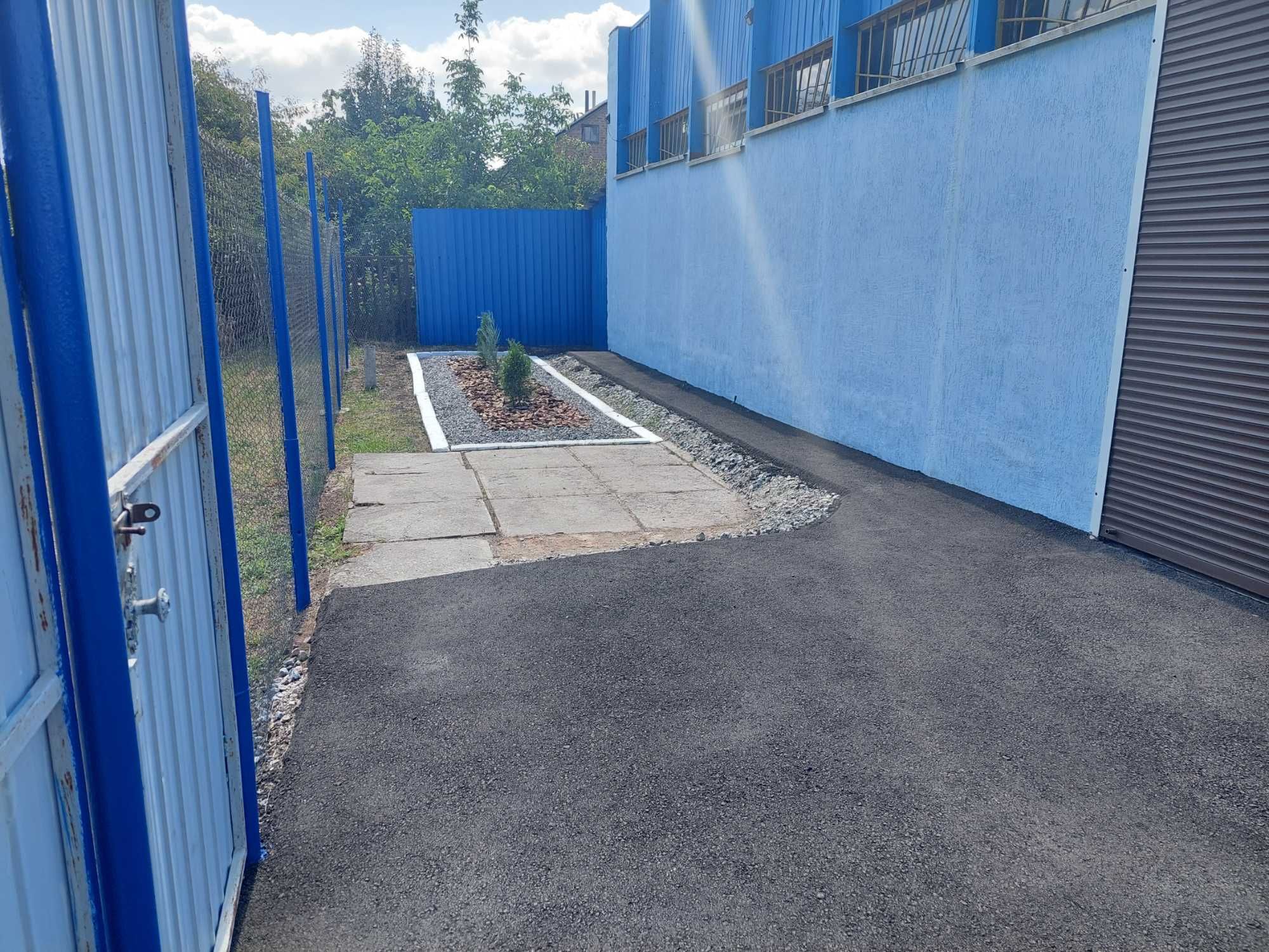 Комерційна нерухомість готова під магазин, виробництво, склад