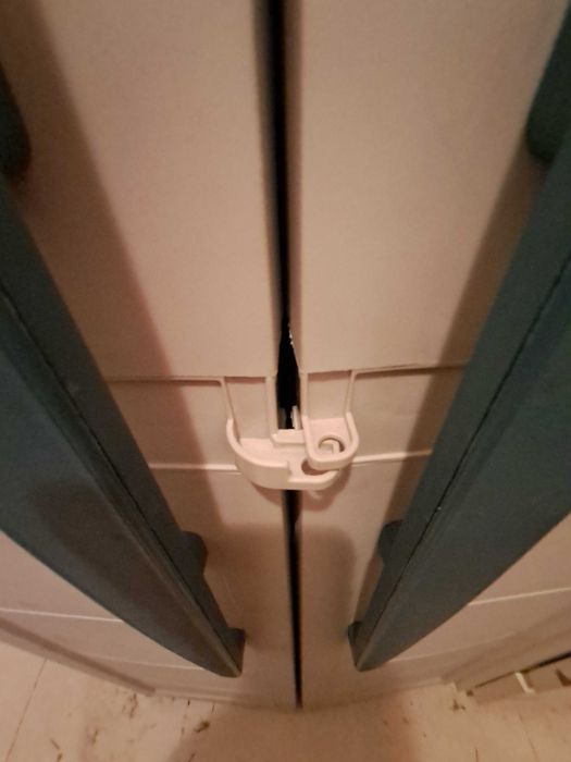 Armário de arrumação em plástico resistente - 4 prateleiras