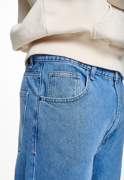 Jeansy z prostą nogawką Pegador 36