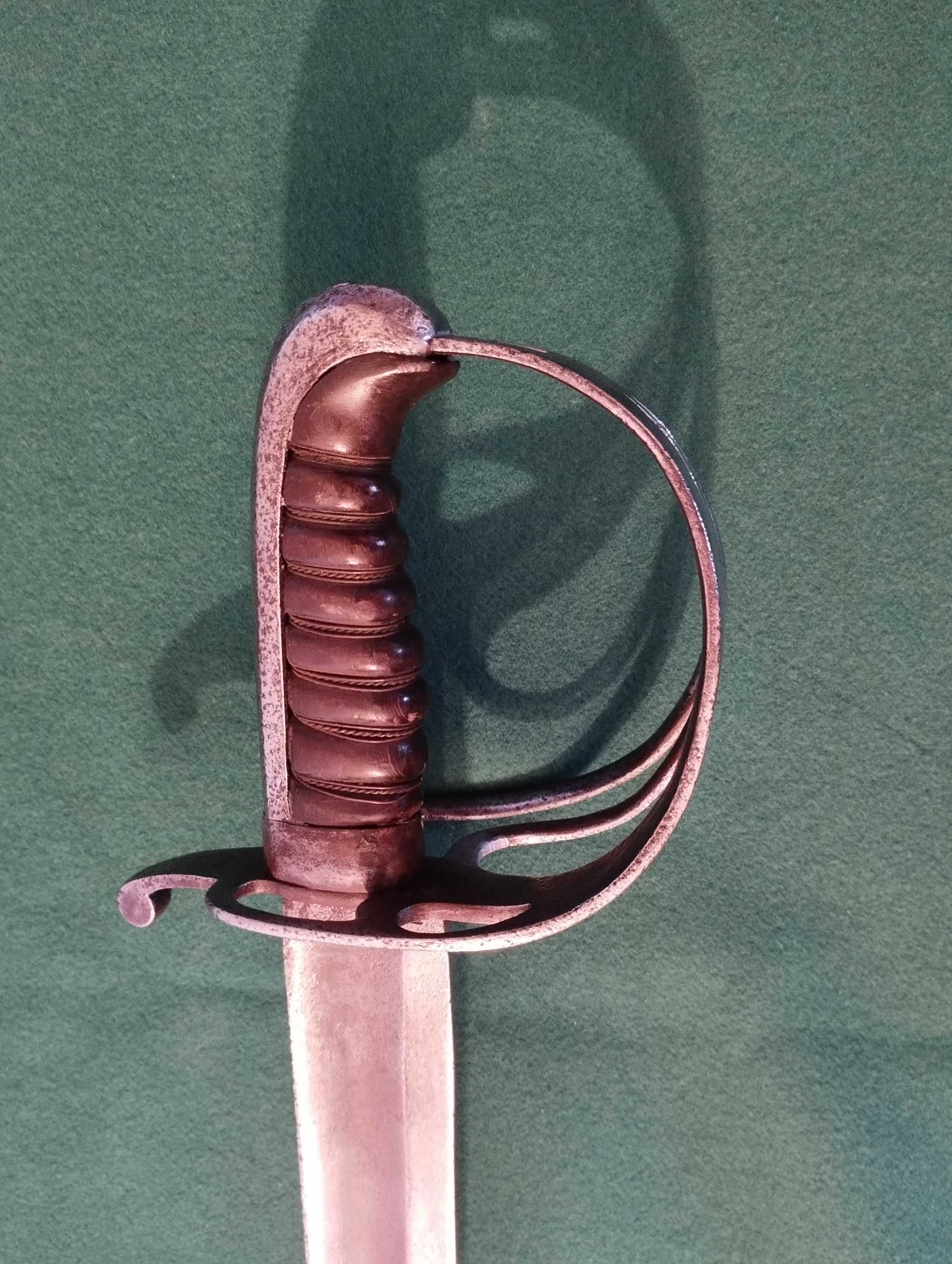 Espada de oficial de cavalaria pesada inglesa modelo 1796 para milícia