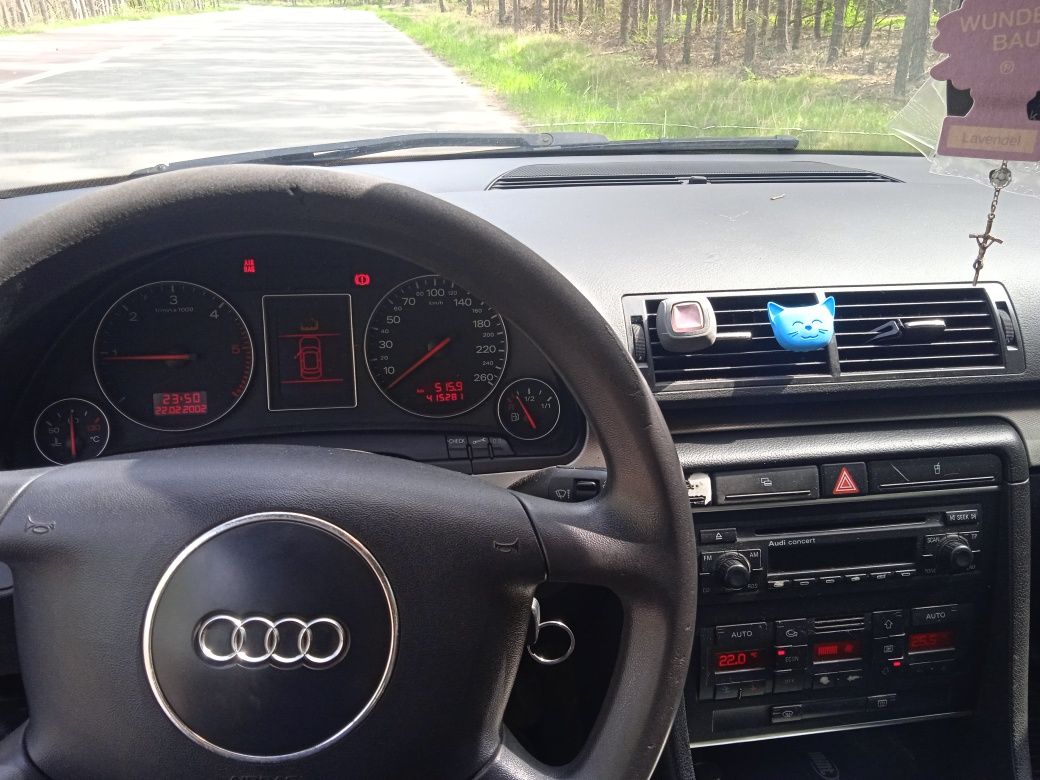 Audi A4 1.9 130km 2003r