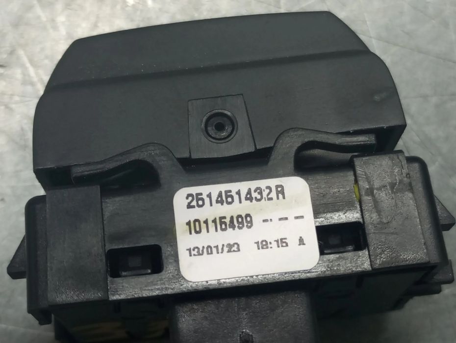 Comando / botão / interruptor multifunções DACIA Spring