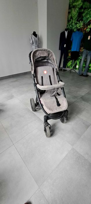 Wózek spacerowy w bardzo dobrym stanie firmy Lionelo