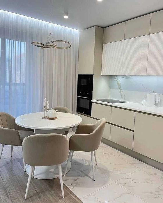 ТАУН З РЕМОНТОМ 110м2! 4 кімнати! Кухня 22м2! Швидкий виїзд на Київ!