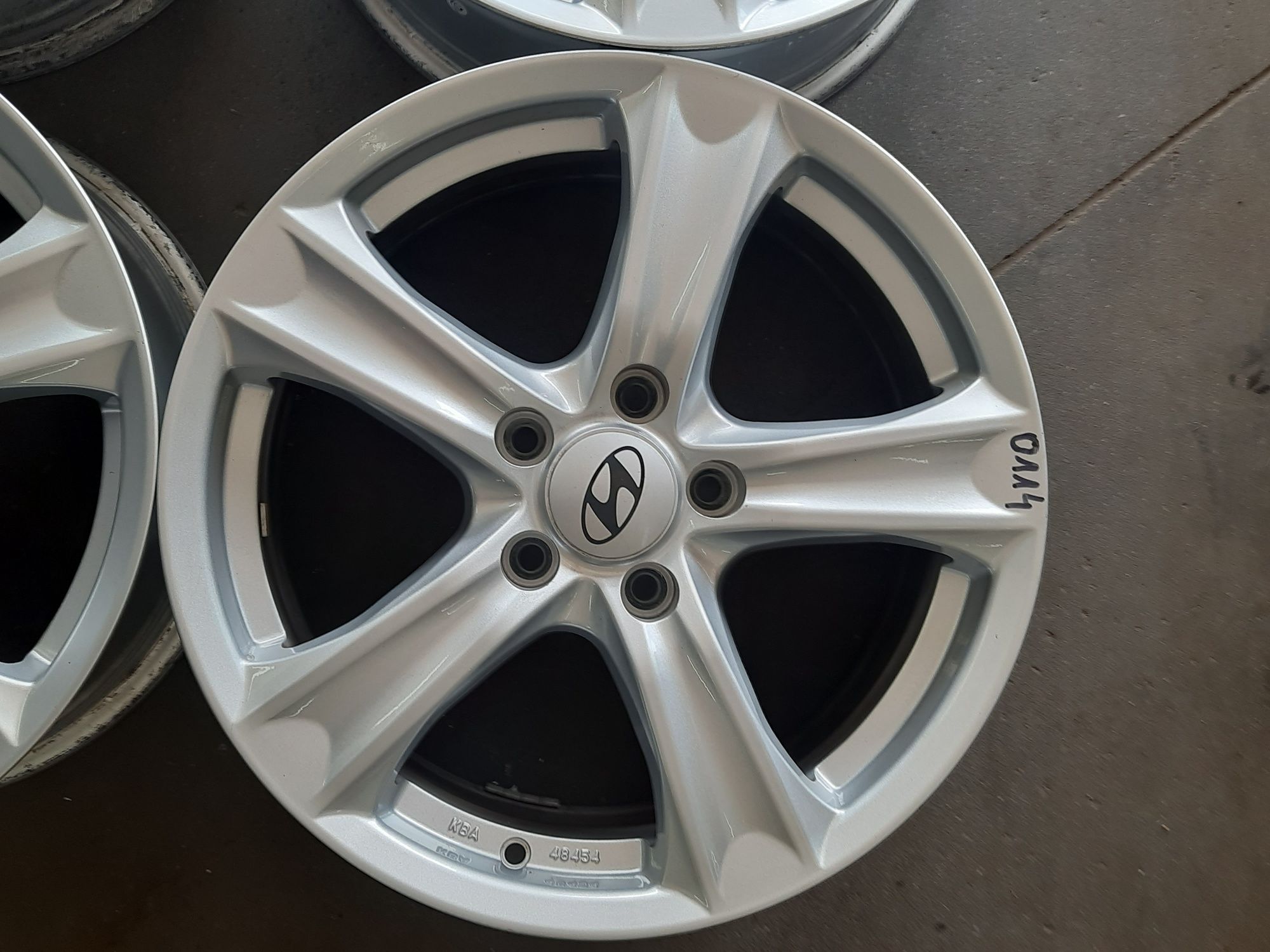 (0114) Felgi 17" 5x114,3 ET 45 7j - Hyundai