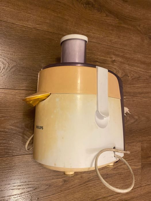Sokowirówka Philips. Sprawna, ale przybrudzona.