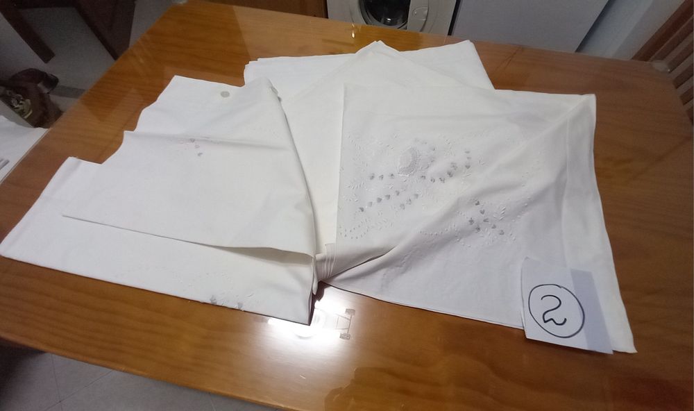 Lençóis linho e bordados à mão (cama pessoa 1/2/casal pequeno)