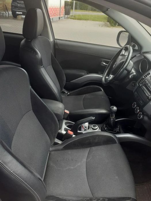Mitsubishi Outlander Sprzedam pilnie 7 osobowy mitsubishi Outlander