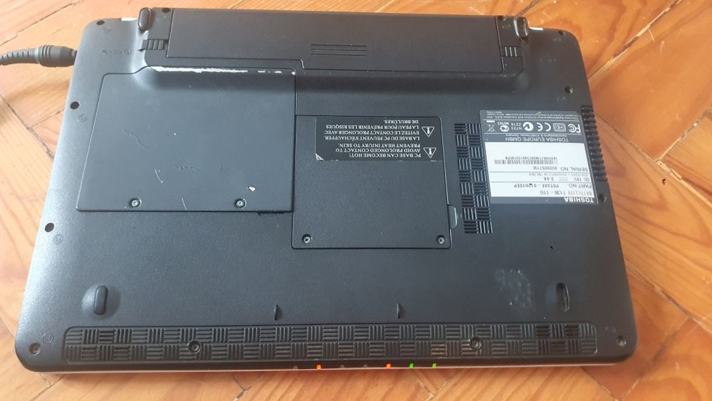 Toshiba Satellite T130-11U (NO HDD/OS)64584623180801123
