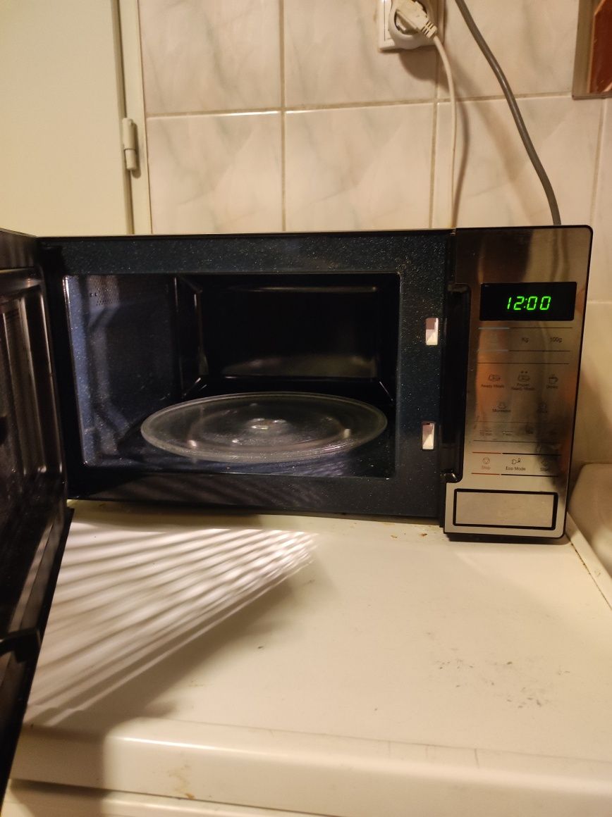 Mikrofalówka Samsung GE83M 800W 2022r