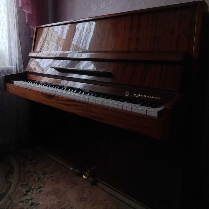 фортепіано «Україна»