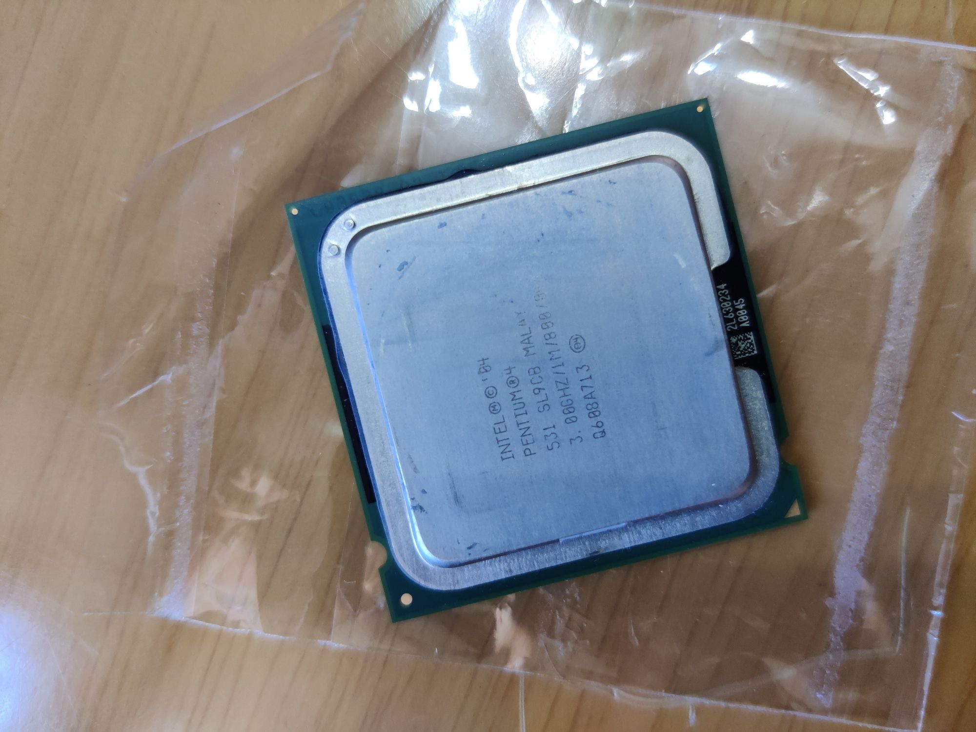 Продам Процесор Intel Pentium 4 531 3GHz SL9CB + куллер б/у  рабочий
