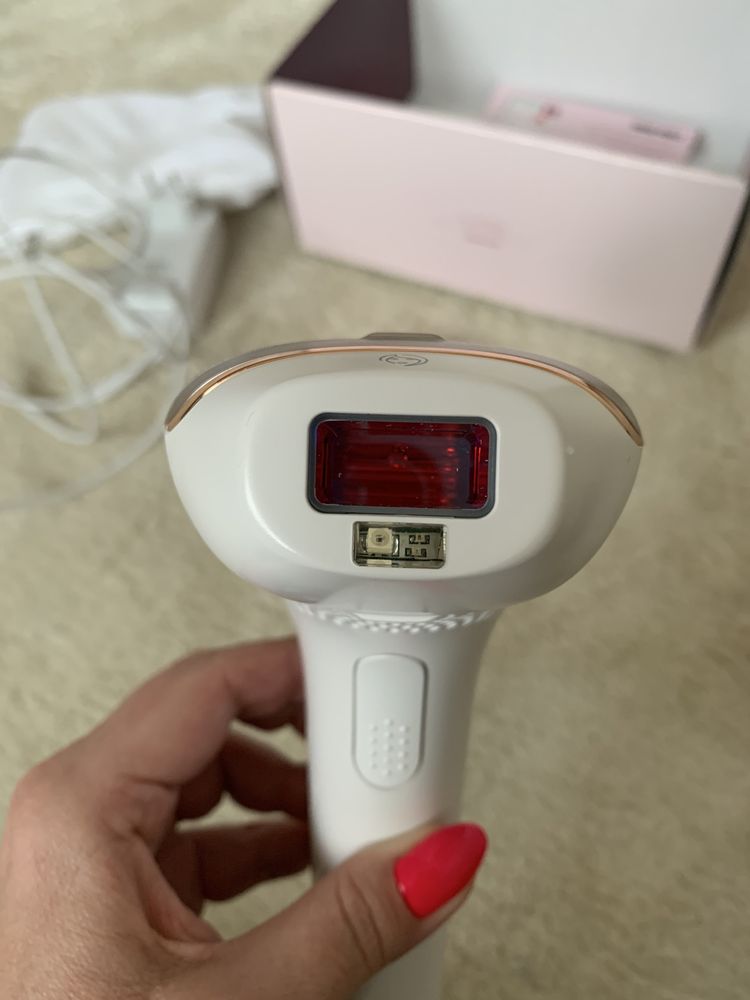 Depilator laserowy Philips Lumea.