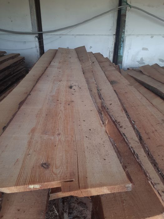 Пиломатеріали різних розмірів сухі сирі