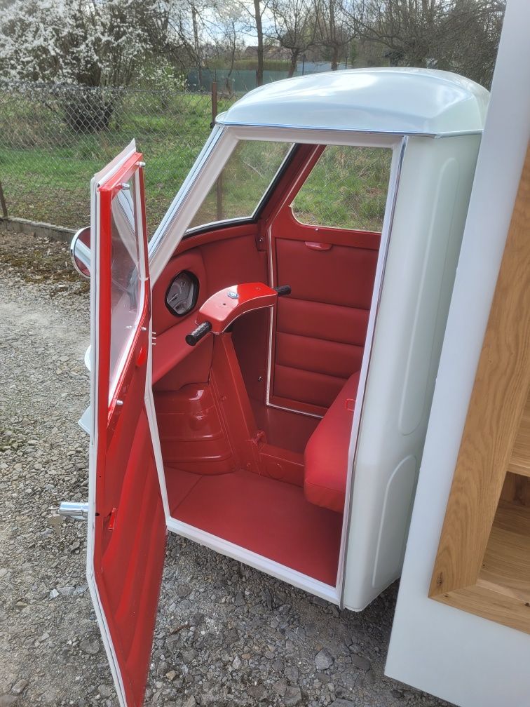 Prosecco van piaggio ape