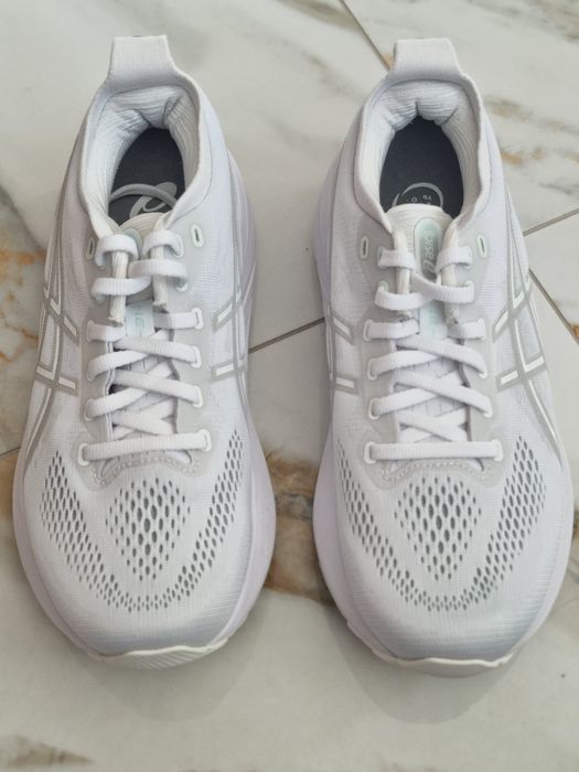 Оригінал 100%  жіночі кросівки asics gel kayano 31 euro 39
