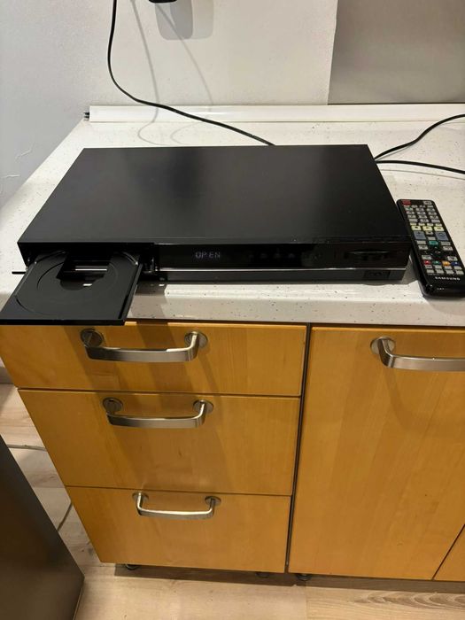 Odtwarzacz DVD Samsung z pilotem