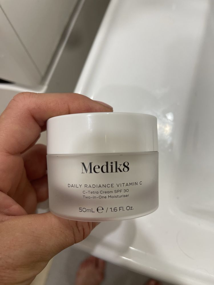 Продам крем дневной Medik8