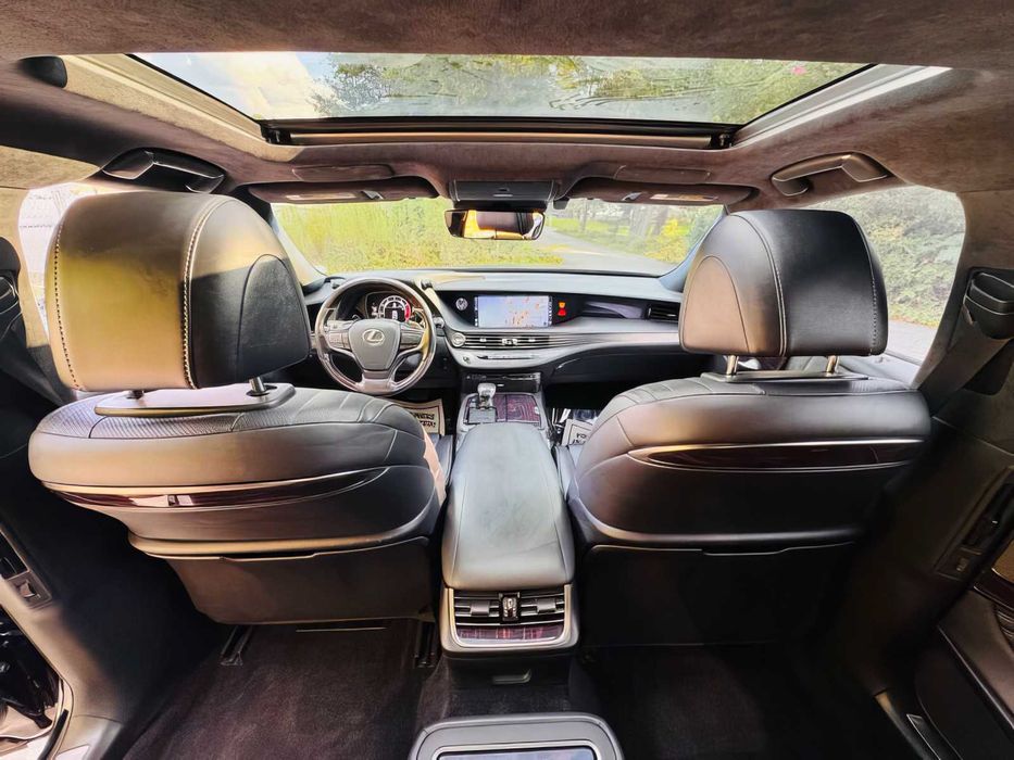 Lexus LS 500      2018