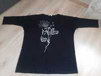 Czarna bluzka z kwiatem