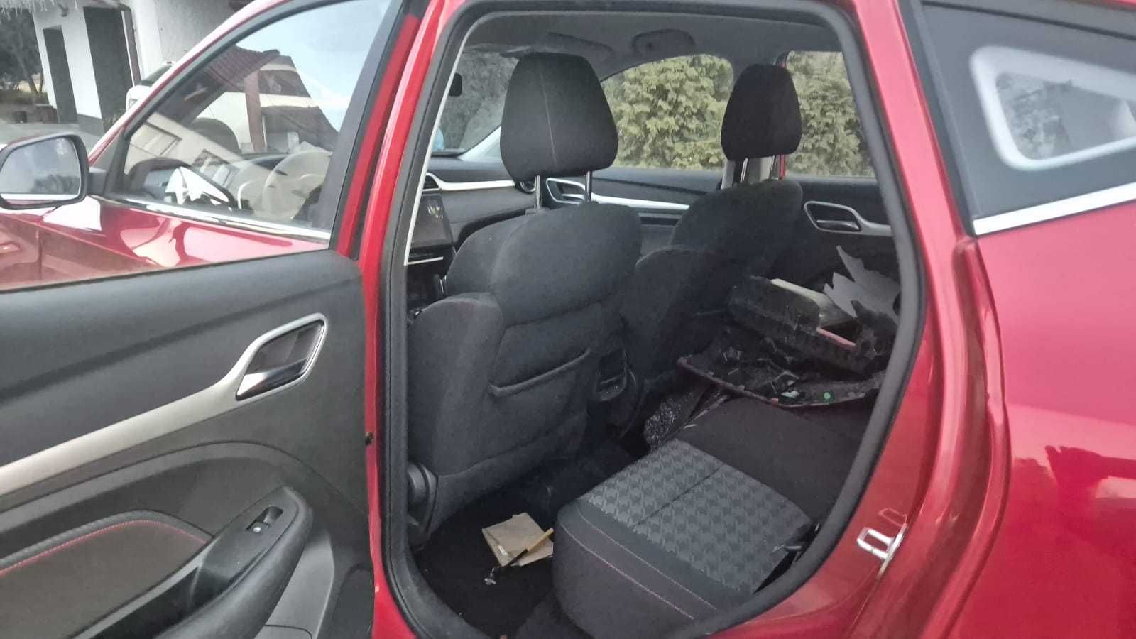 MG ZS  2024r 1.5 benzyna airbag ok
