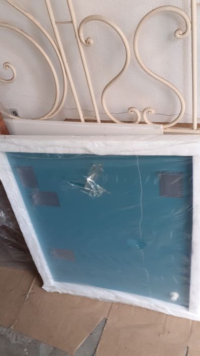 Espelho de casa de banho, 60/68cm , novo