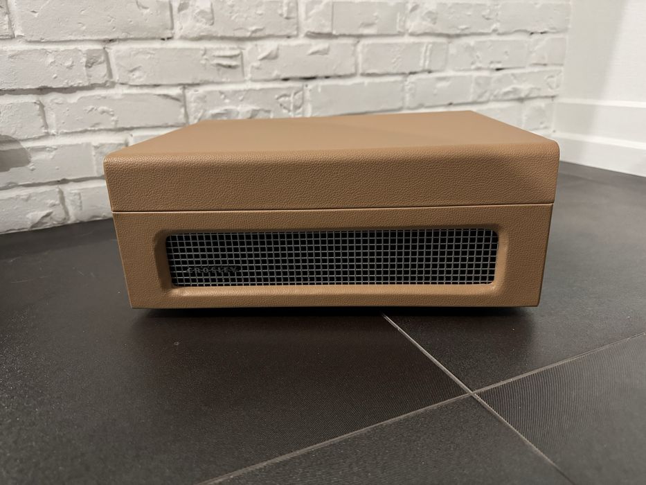 Програвач вінілу Crosley Voyager Tan