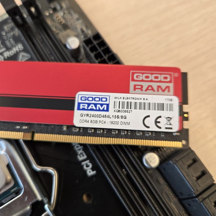Plyta ASRock H110M-dvs + i3-7100 pamięć + 8GB ddr4