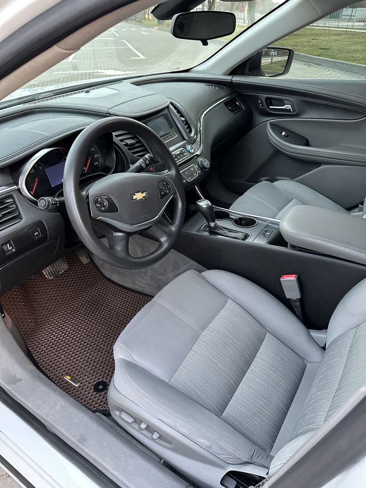 Chevrolet Impala 2014 2,5 бенз