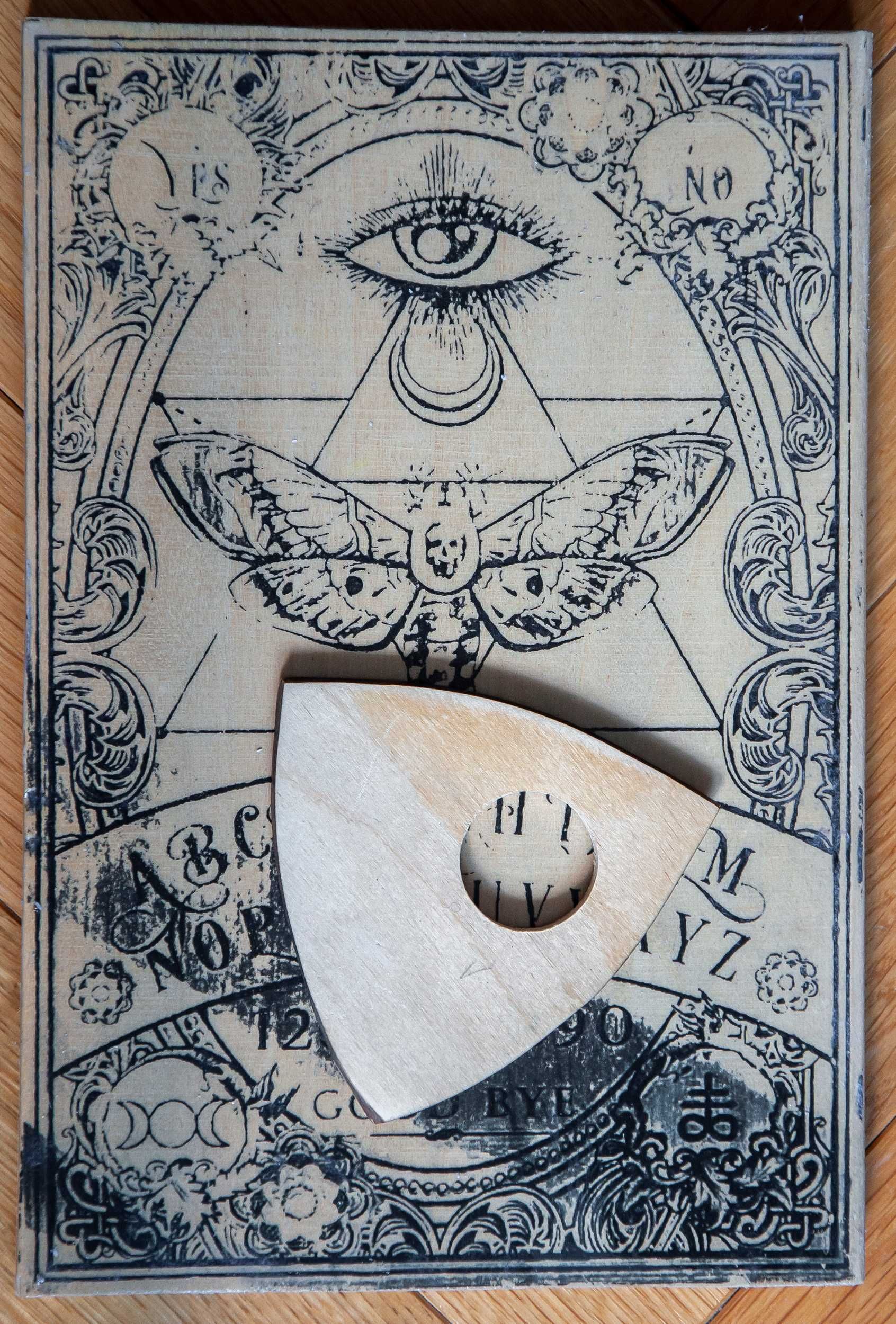 Tablica Ouija wywoływanie duchów halloween plansza spirytyzm