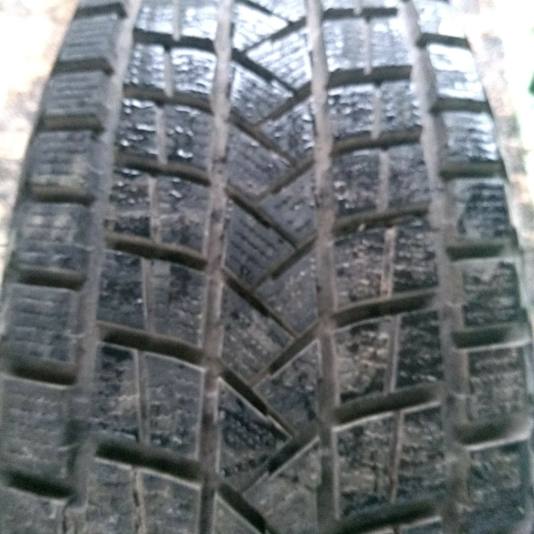 Зимняя резина 235/65r17