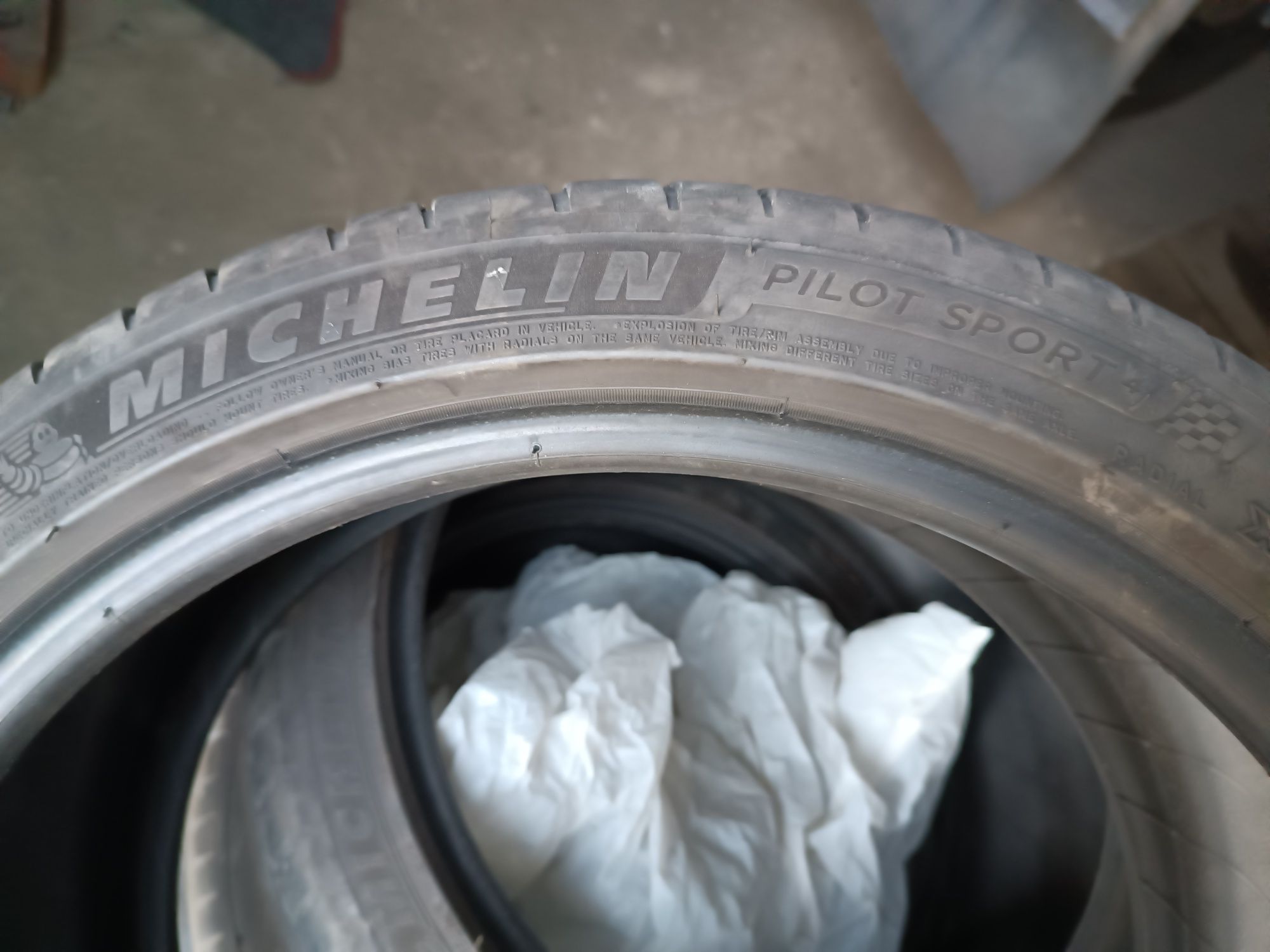 Продам шини Michelin pilot sport 4  225*40*18