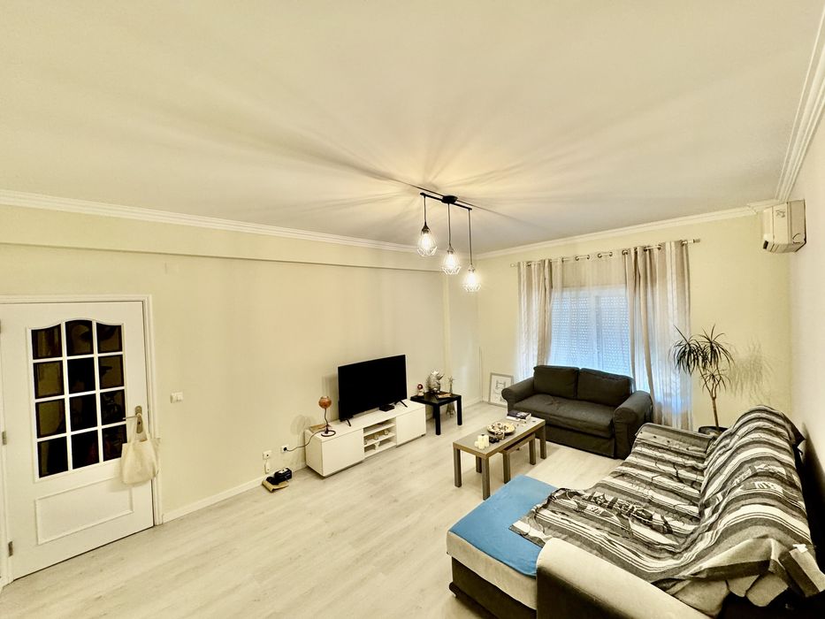 Arrendamento Apartamento T2 c/garagem SEIXAL