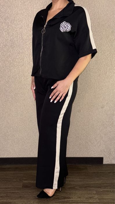 Продам косюм женский