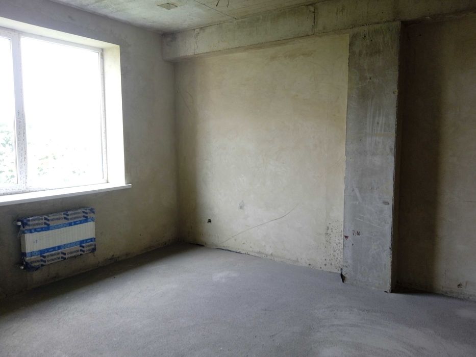Продам 3-кімн.новобудову в ЖК Київській 108 м.кв., э гараж 24,5 м.кв.