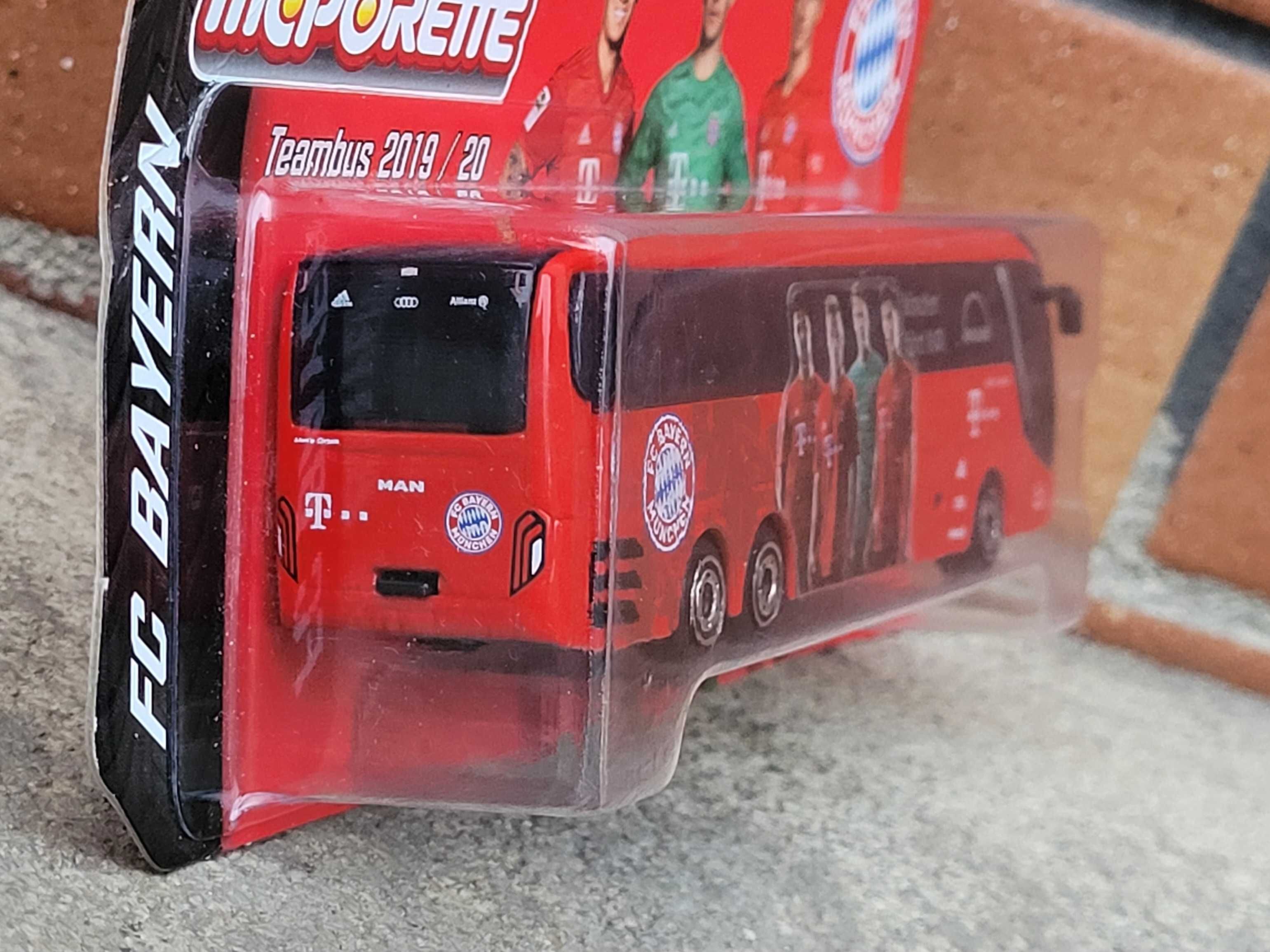 Kolekcja Autobus Autokar MAN Lion’s Coach L Bayern Monachium 1:100
