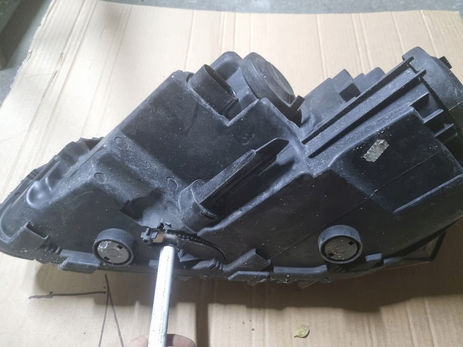 Vw passat b7 lampa prawa przód europa 3ab941006