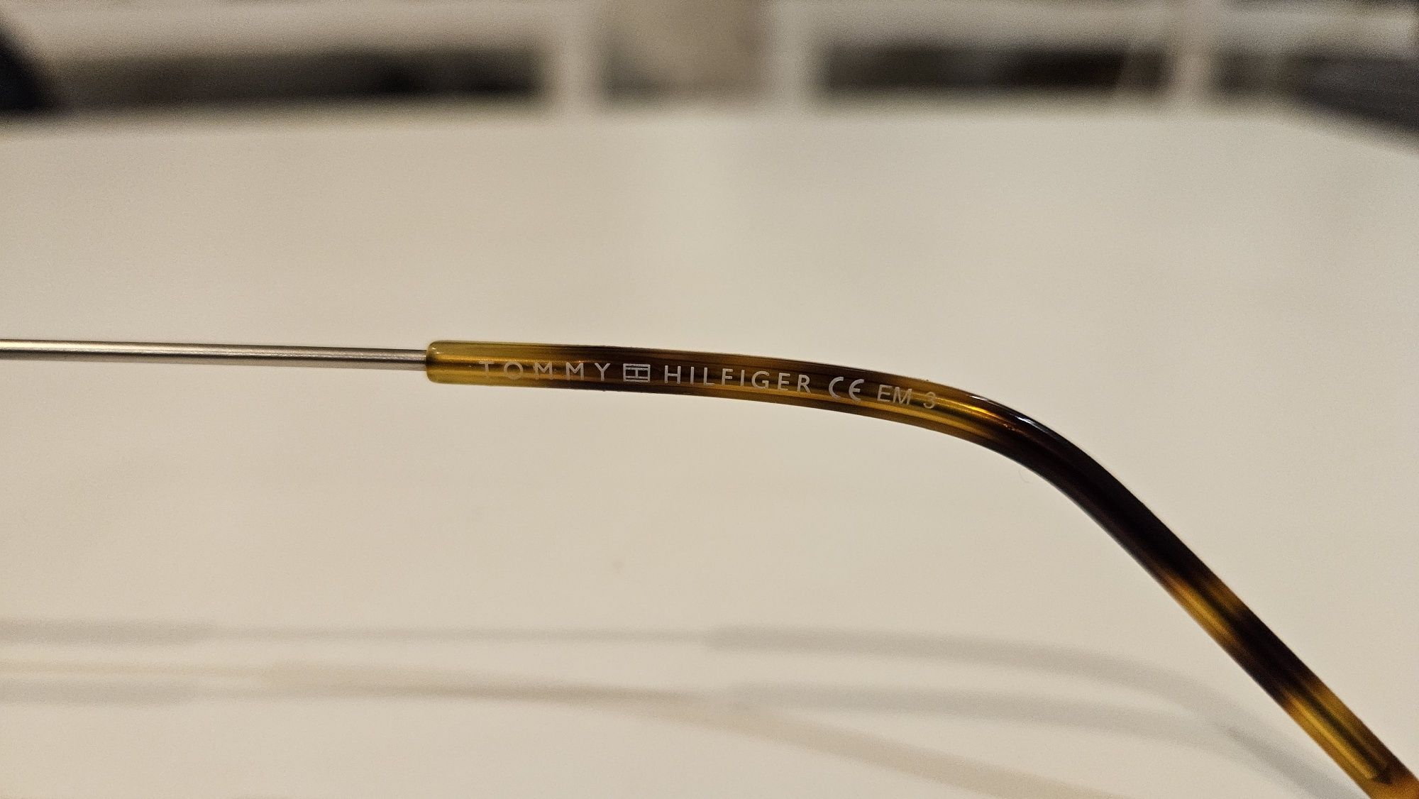 Okulary przeciwsłoneczne Tommy Hilfiger TH1710s 100% oryginalne