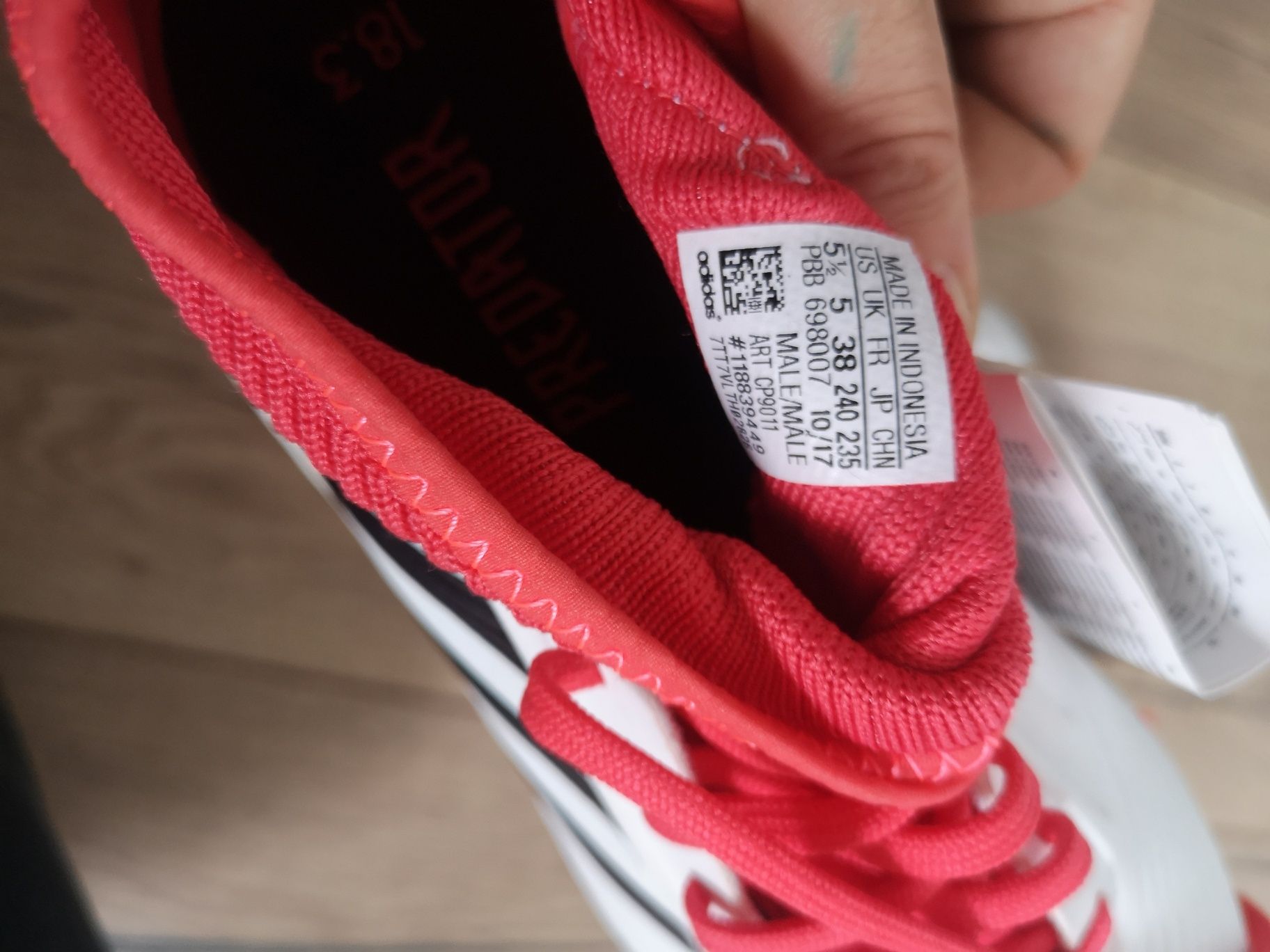 Buty piłkarskie korki Predator 18.3 FG Junior Adidas rozmiar UK 5