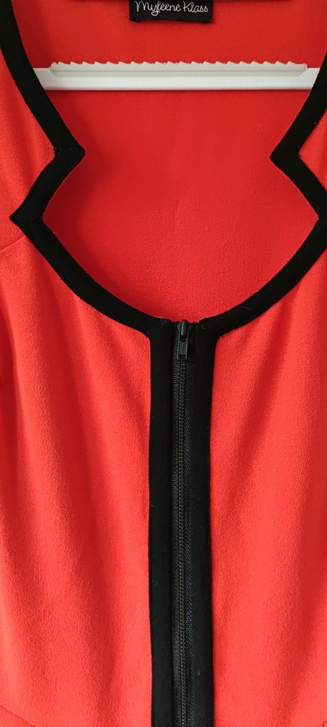 Elegancka sukienka midi Myleene Klass M/38/10 zamek z przodu czerwona