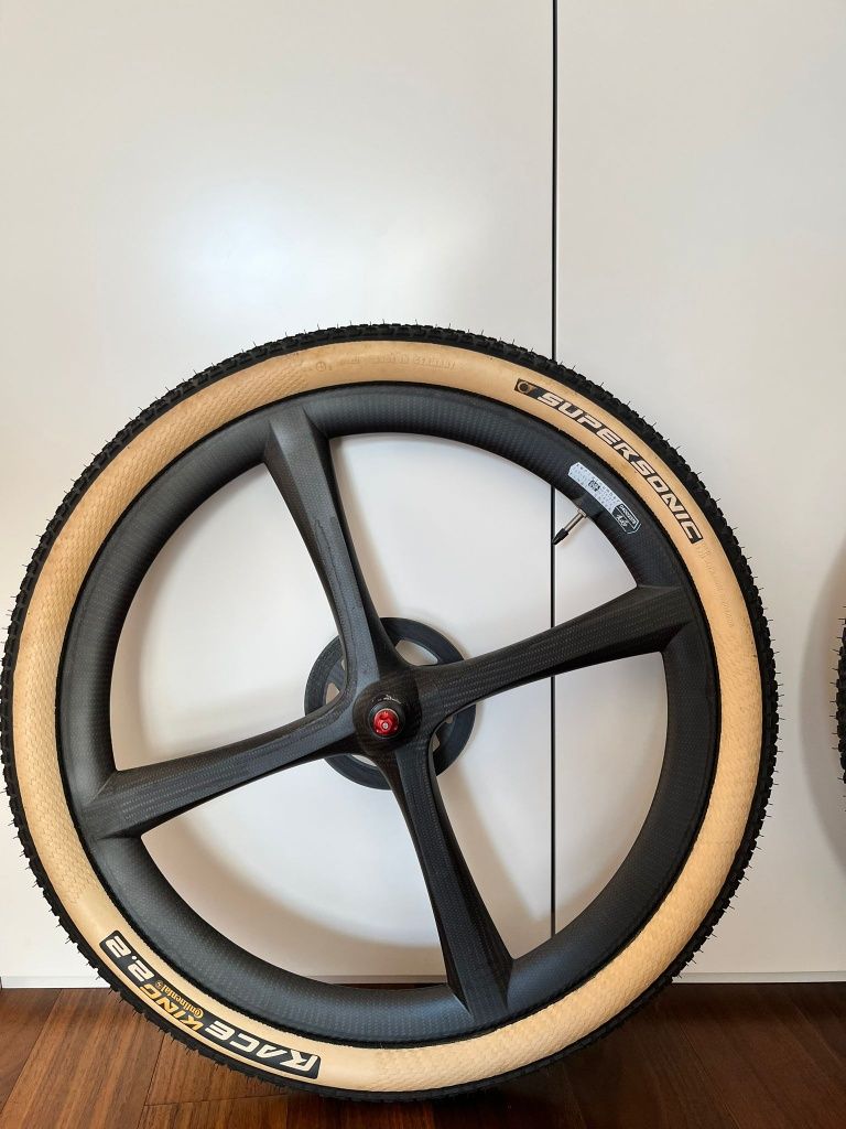 Rodas carbono 26"