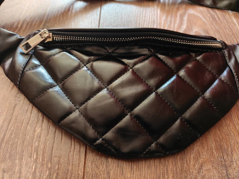 KOCHMANSKI nerka saszetka damska na biodro czarna