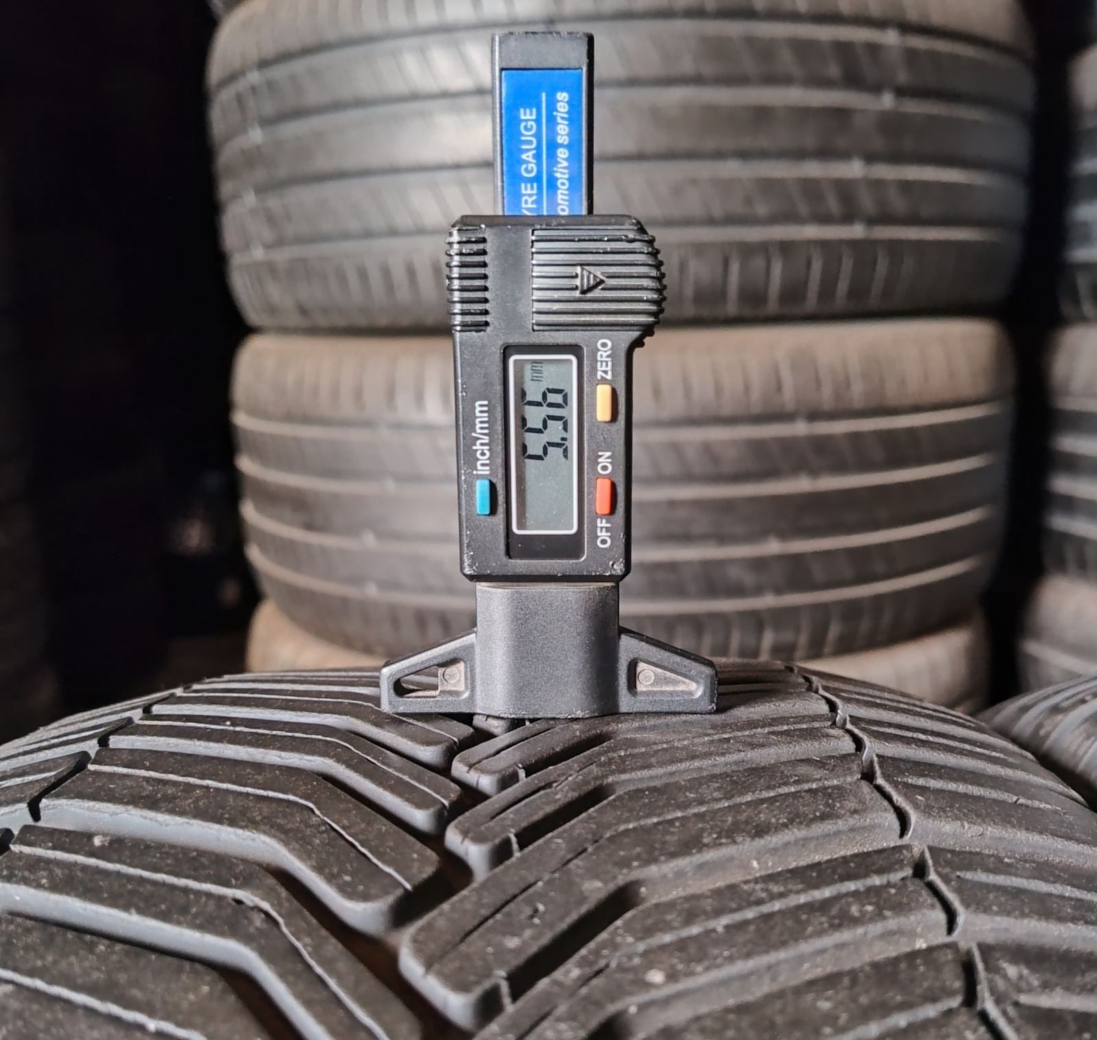 Шини б в всесезонні R18 225/40 Michelin Cross Climate