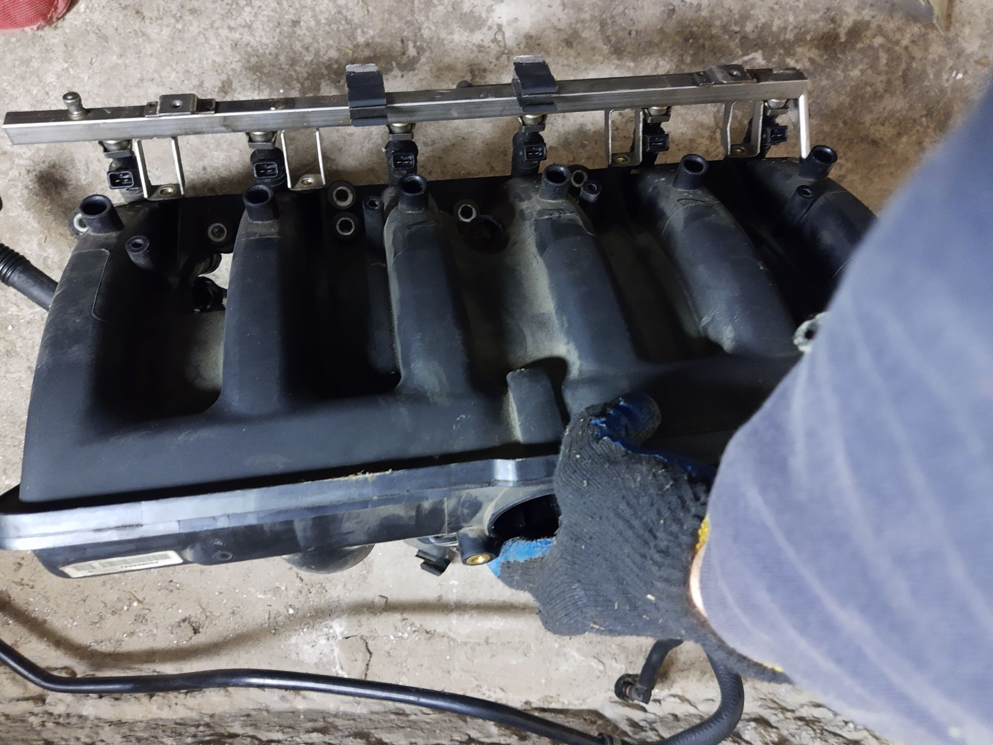 Kolektor ssący dolotowy wtryski listwa przewody M54B22 M54 E60 520i