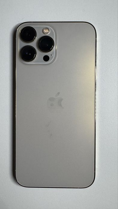 iPhone 13 Pro Max 256GB Złoty – Stan idealny + 8 etui + szkło