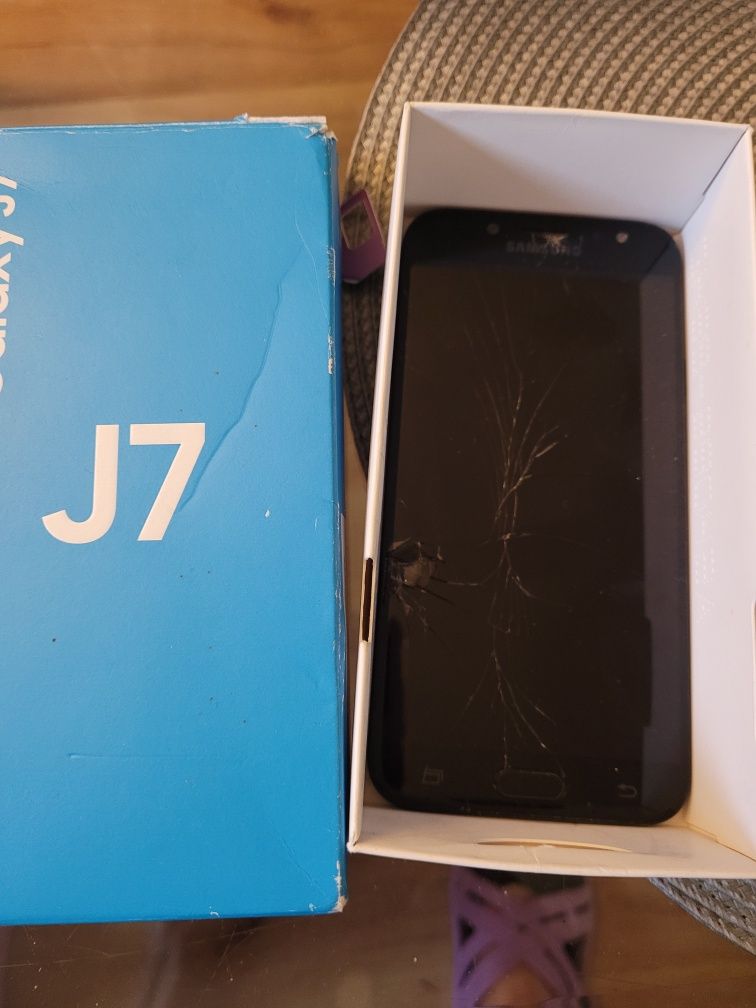 Samsung j7 uszkodzony