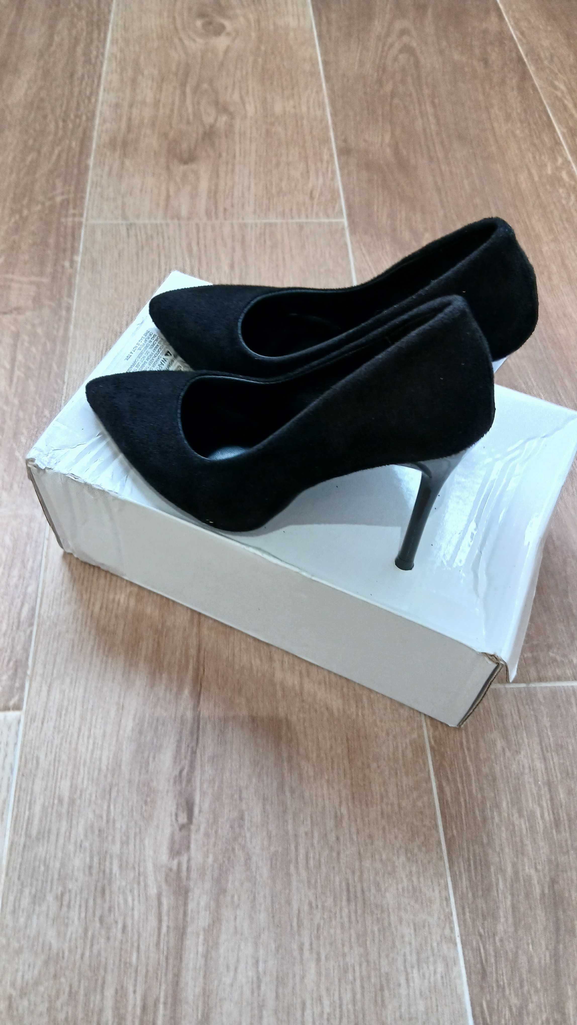 Sapato preto elegante
