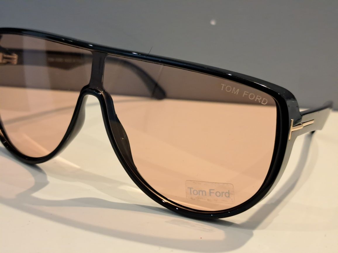 **TOM FORD damskie duże czarne nowe okulary przeciwsłoneczne złote log