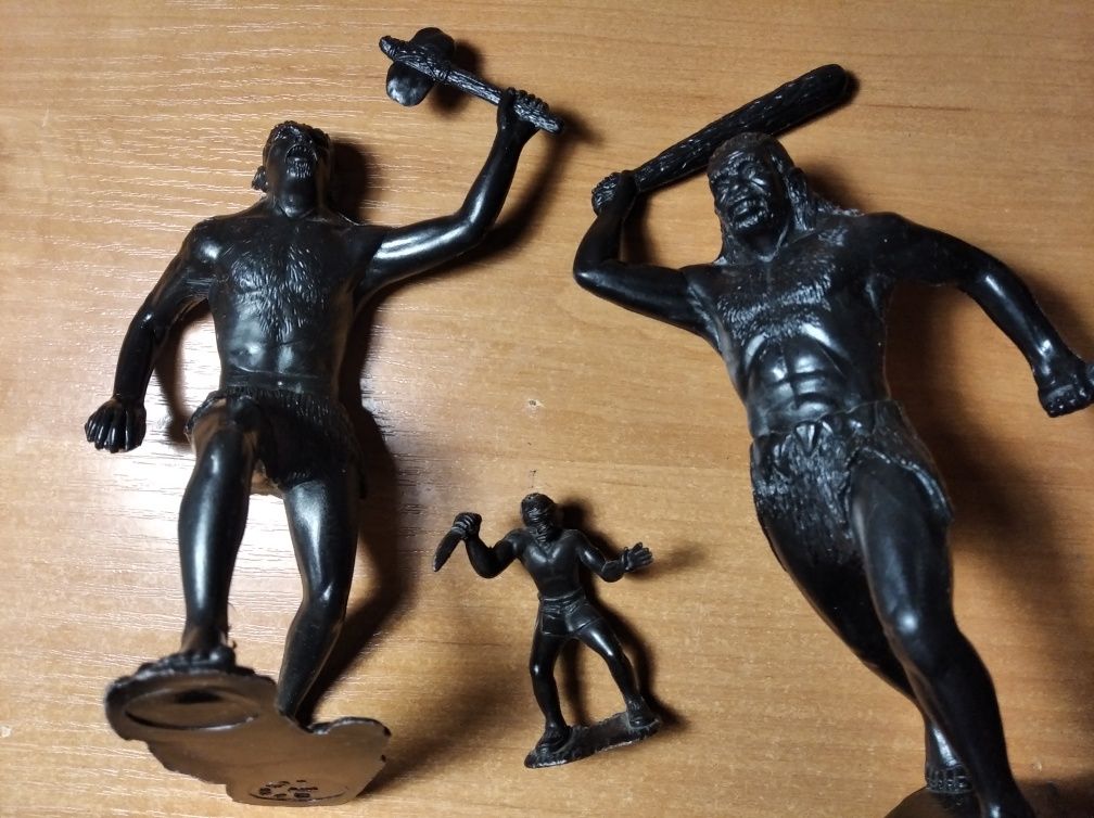 Фигурки статуэтки игрушки дикари неандертальцы ковбой